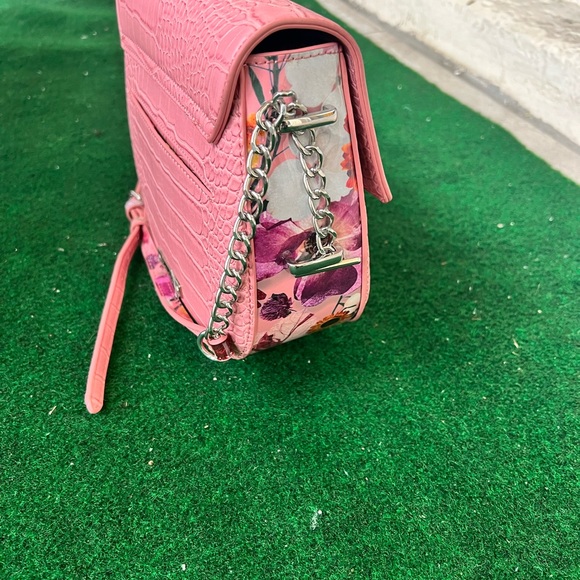 PURSE - Picture 3 of 7